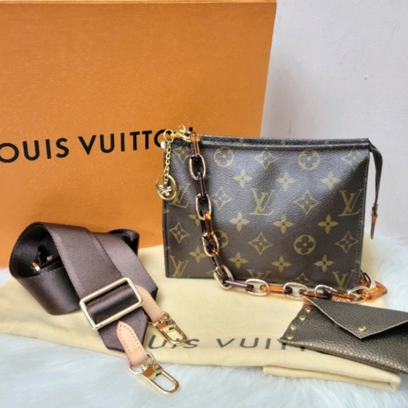 Louis Vuitton Handbags - 100% Authentic Louis Vuitton Monogram accessory pouch 19